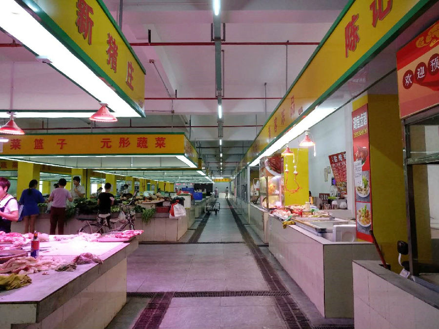 龙岗赤石岗市场 熟食档口 低价转让 人流大