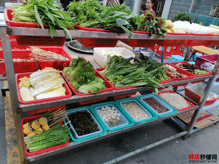 龙华 档口摊位 餐饮小吃店转让 人流大