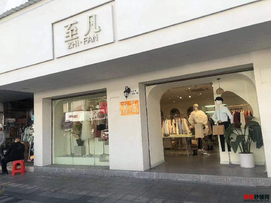 龙岗平湖 临街服装店旺铺转让 位置好