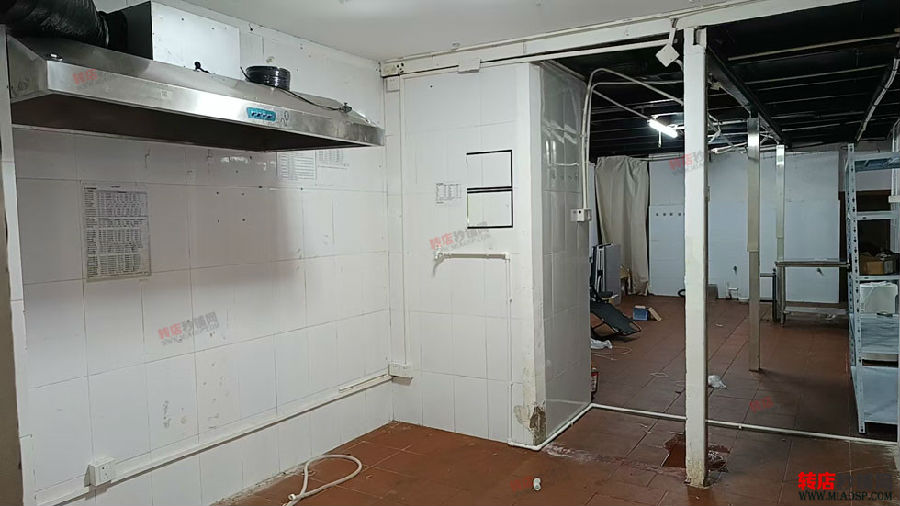 南山科技园片区 餐饮外卖店出租 一级商圈 三相电 无转让费 空铺       