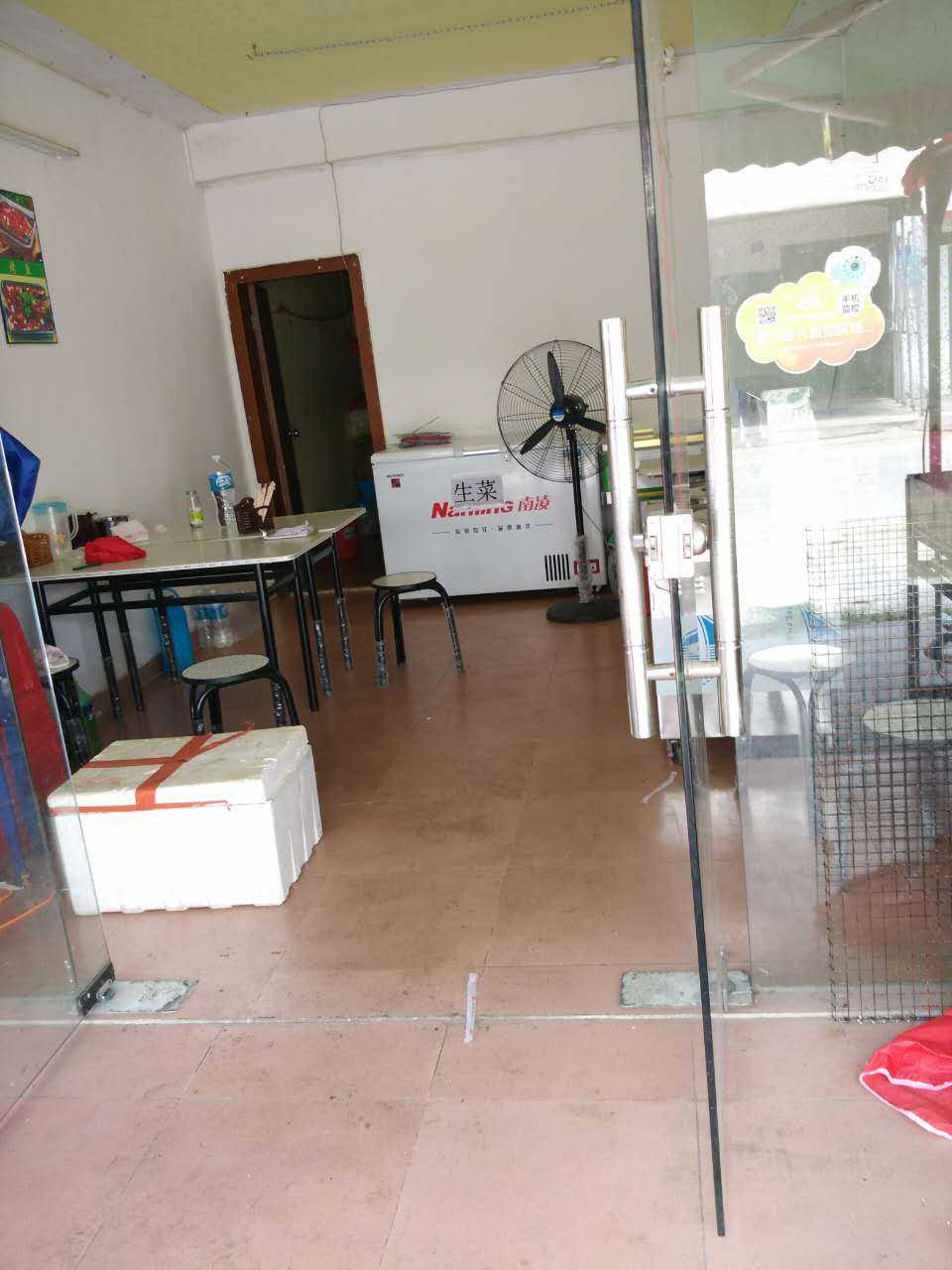 坪山新区沙博路烤鱼店旺铺转让